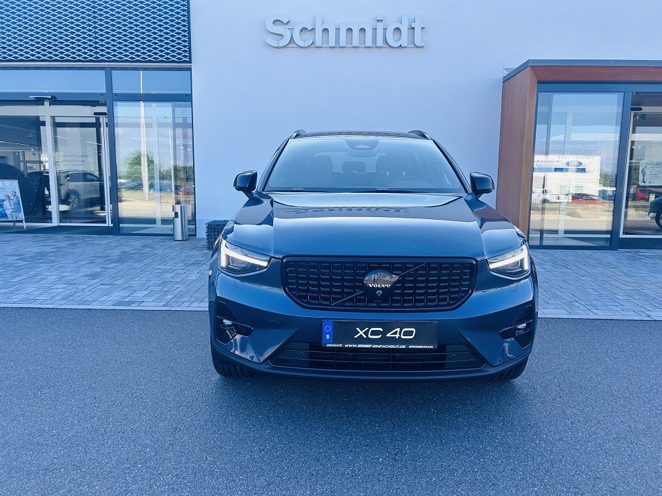 Volvo XC40 B3 Ultra Black Edition XC40 B3 Ultra Black Edition  