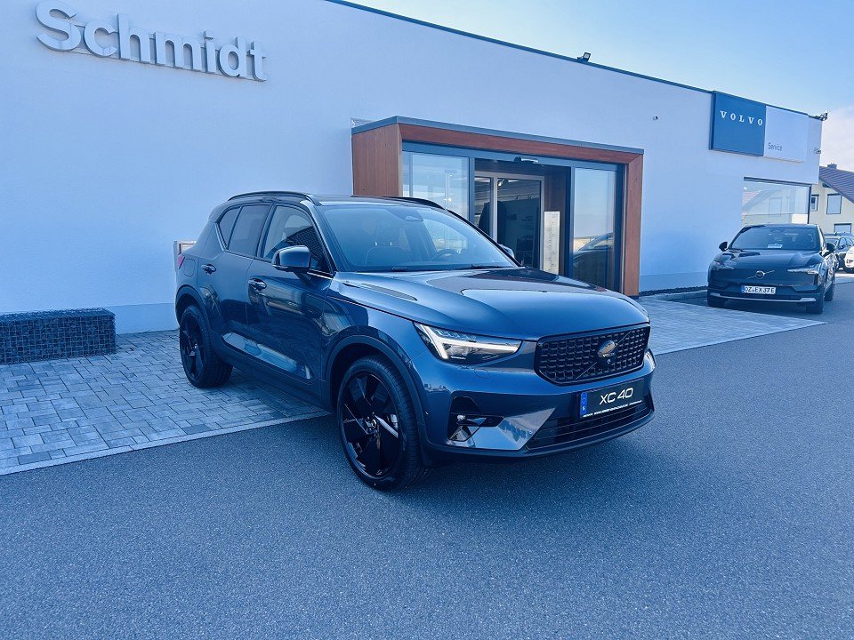 Volvo XC40 B3 Ultra Black Edition XC40 B3 Ultra Black Edition  