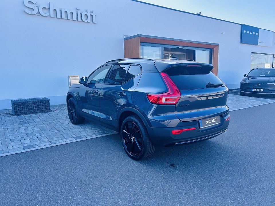 Volvo XC40 B3 Ultra Black Edition XC40 B3 Ultra Black Edition  