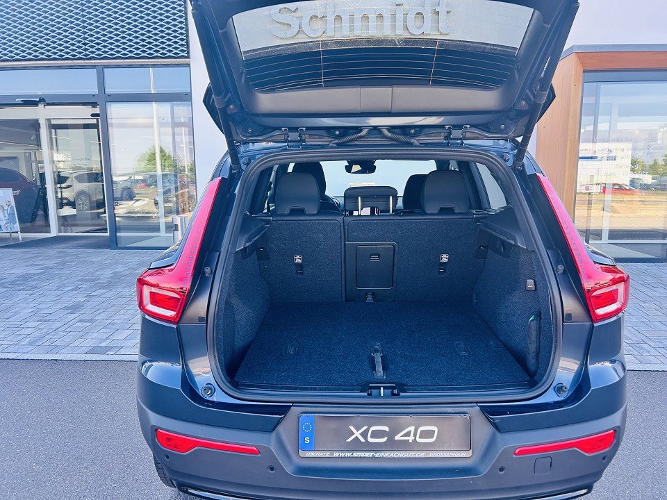 Volvo XC40 B3 Ultra Black Edition XC40 B3 Ultra Black Edition  
