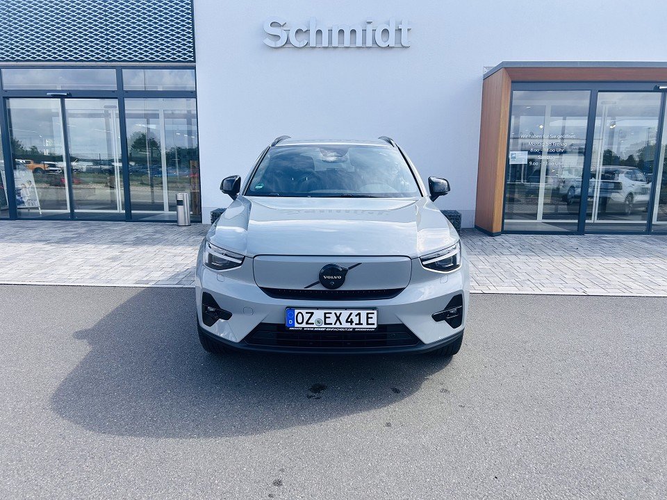 Volvo EX40 Plus Twin Motor AWD Black Edition 300 kW Twin Motor AWD Plus Black Edition