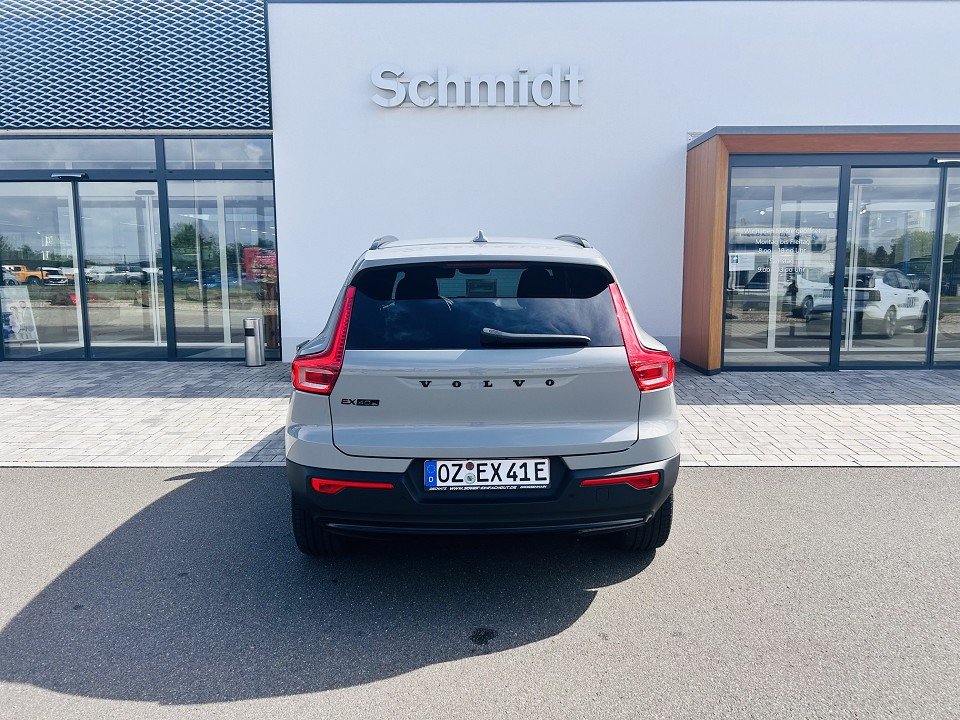Volvo EX40 Plus Twin Motor AWD Black Edition 300 kW Twin Motor AWD Plus Black Edition