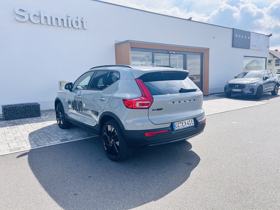 Volvo EX40 Plus Twin Motor AWD Black Edition 300 kW Twin Motor AWD Plus Black Edition