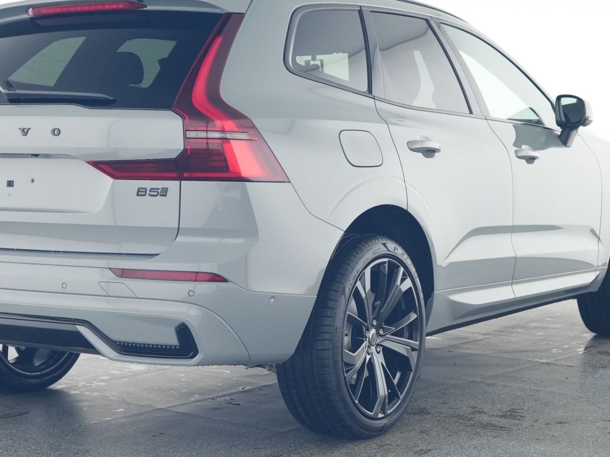 Volvo XC60 B5 Ultra Black Edition Ultra Black Edition AWD  