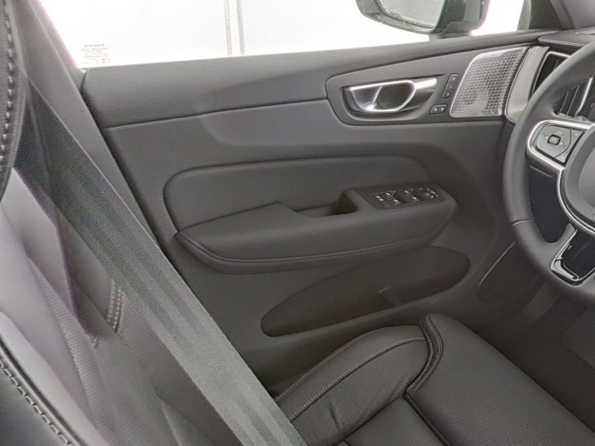 Volvo XC60 B5 Ultra Black Edition Ultra Black Edition AWD  