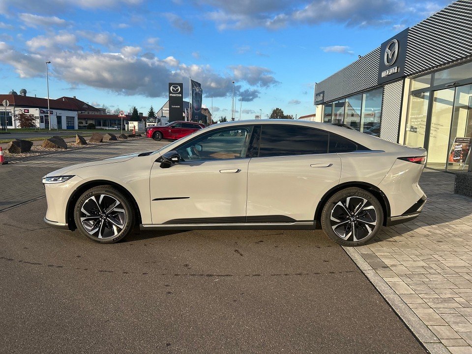Mazda 6E EV 245ps Long Range  