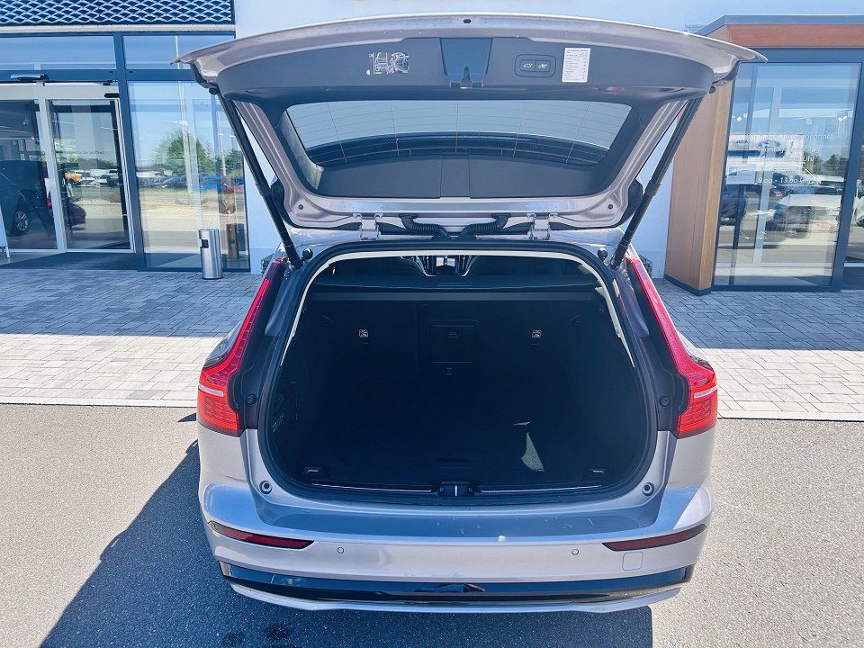 Volvo V60 B4 Plus Dark Plus Dark  