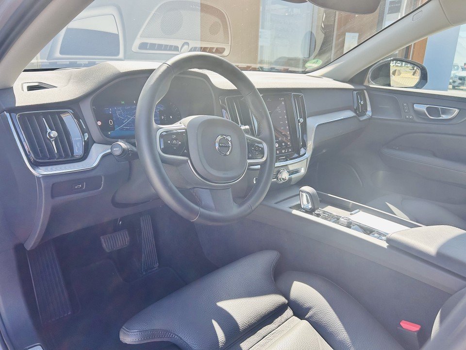 Volvo V60 B4 Plus Dark Plus Dark  